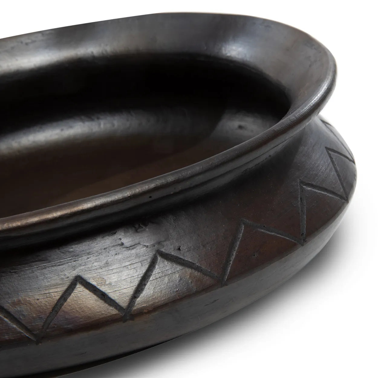 The Burnt Oval Pot with Pattern - Black