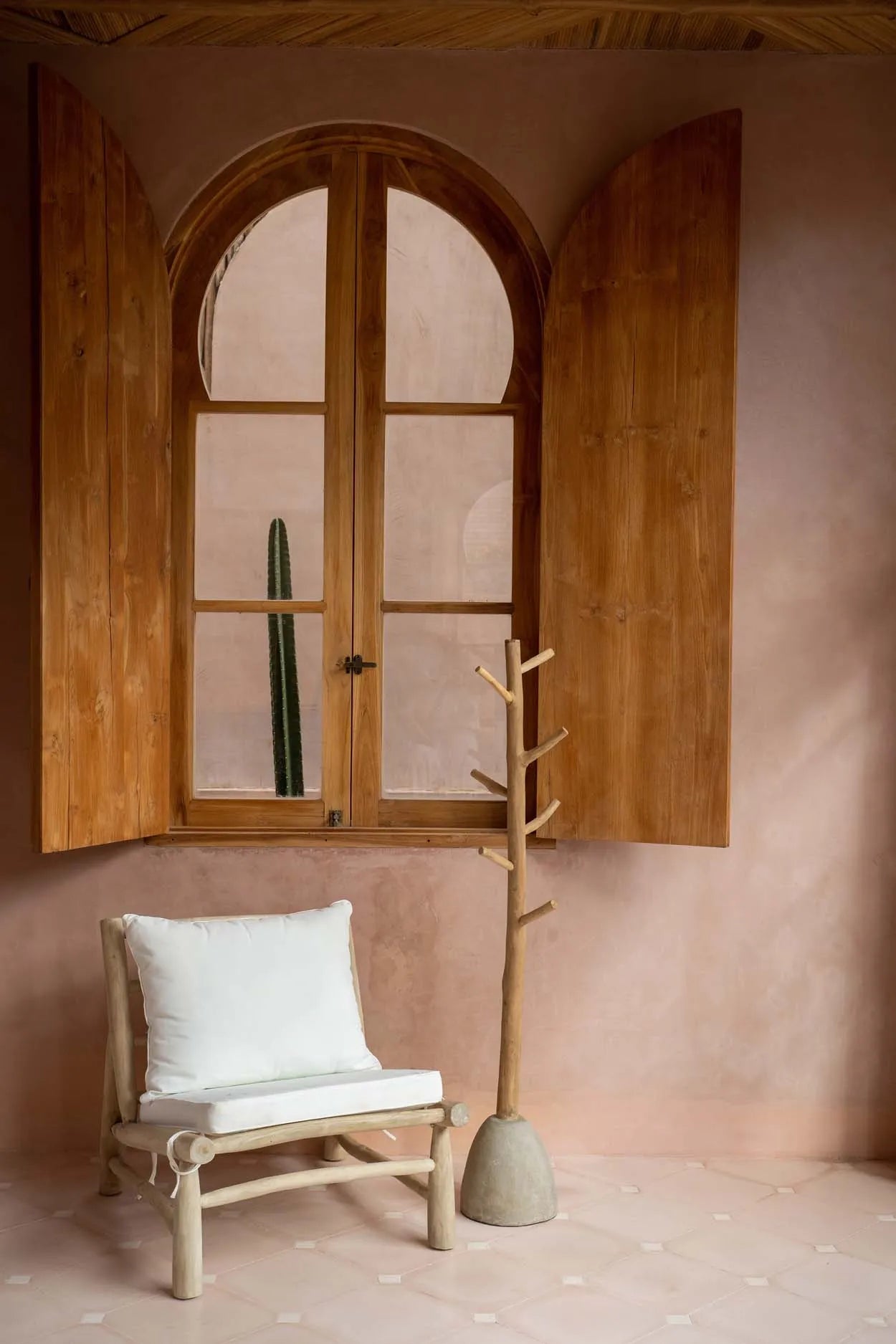 The concrete coat rack - Naturally