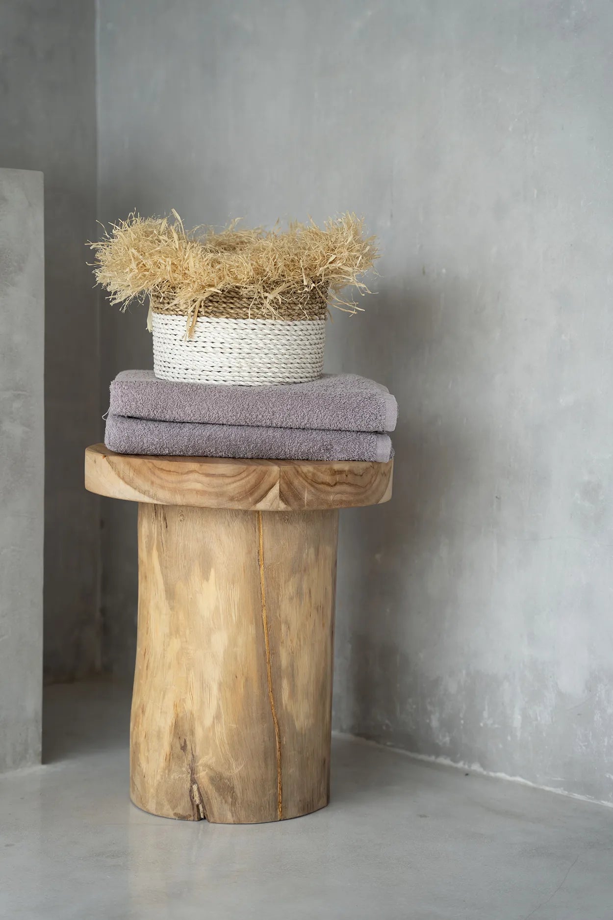 The Quichua side table - Naturally
