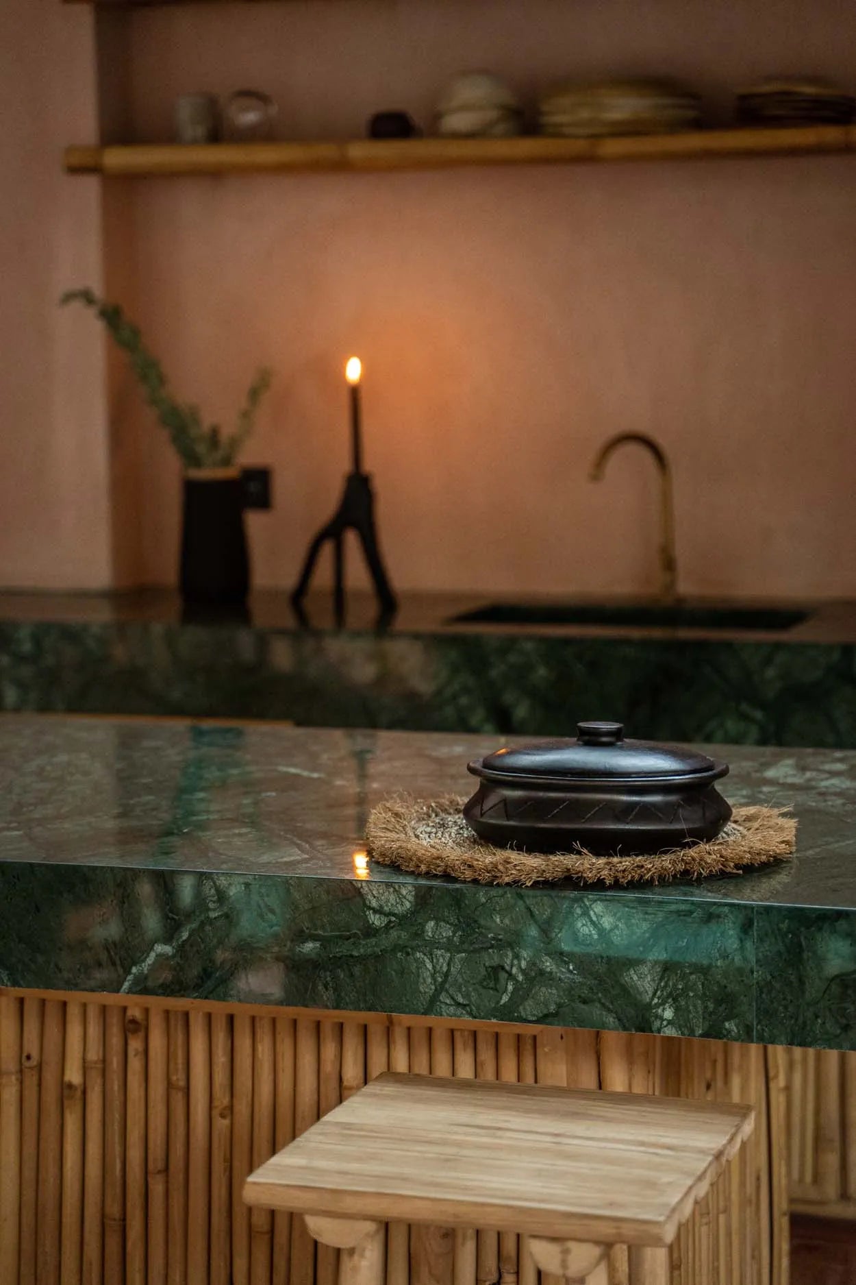 The Burnt Oval Pot with Pattern - Black