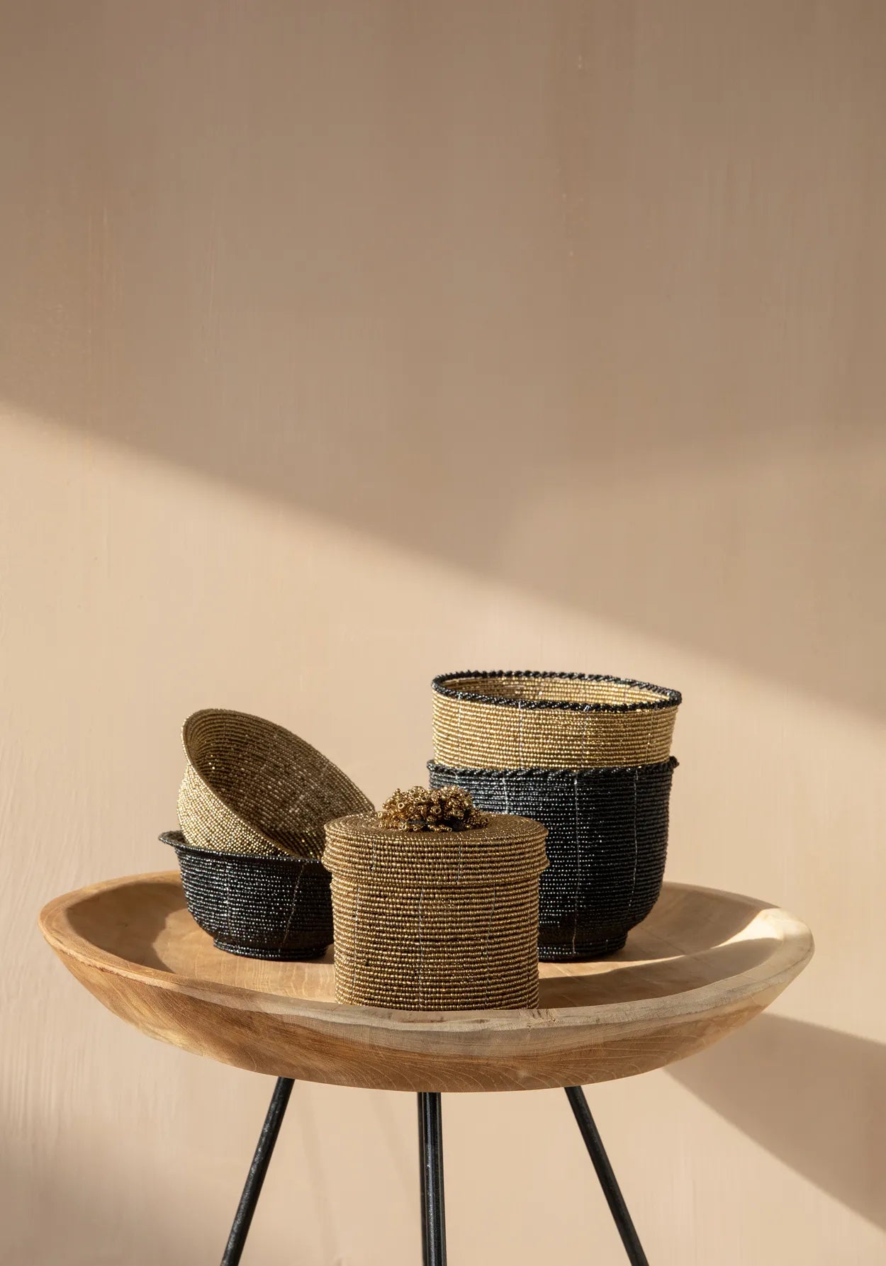 The beaded candy bowl - Black - M