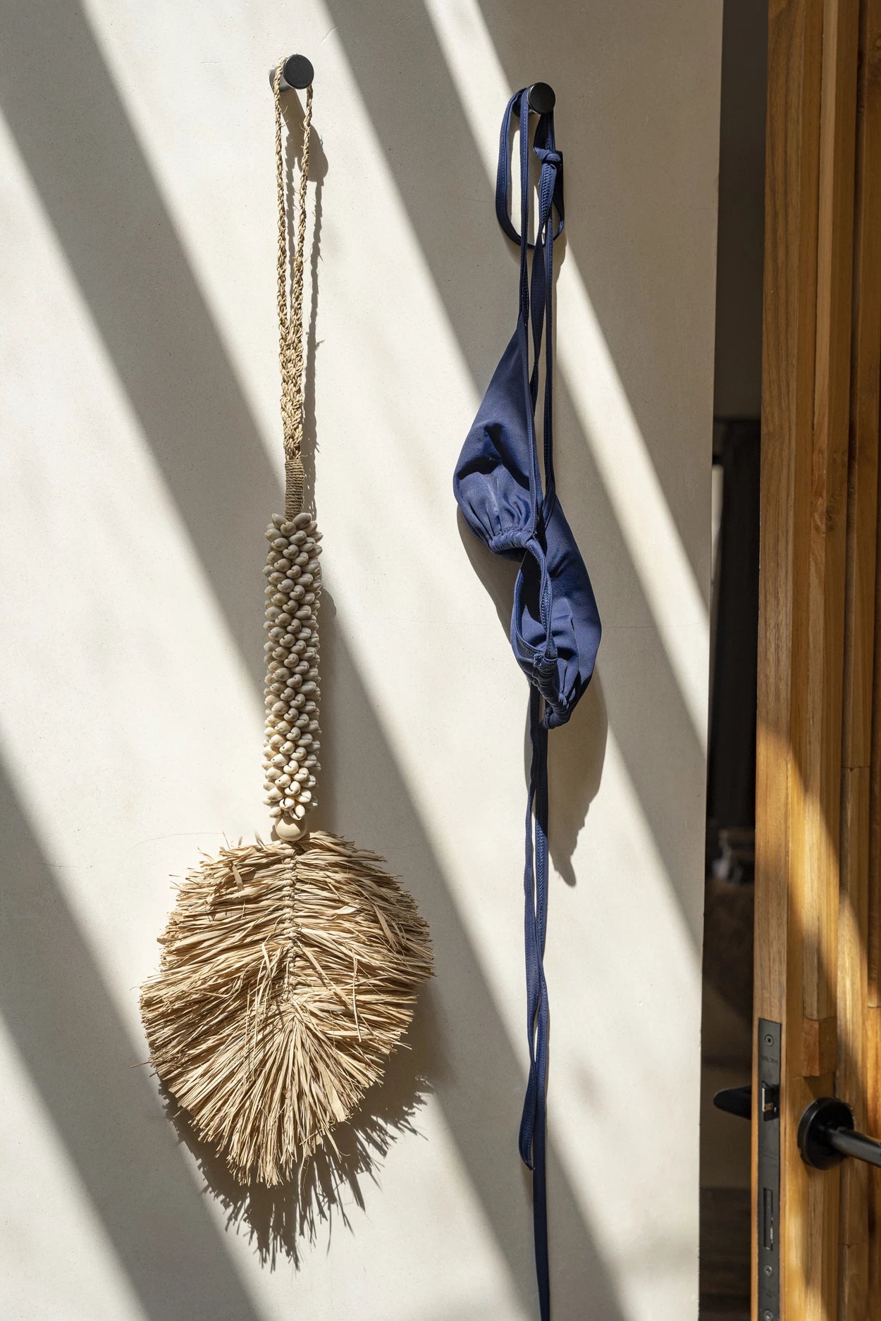 De Raffia Schelp Kwast - Room Natuurlijk