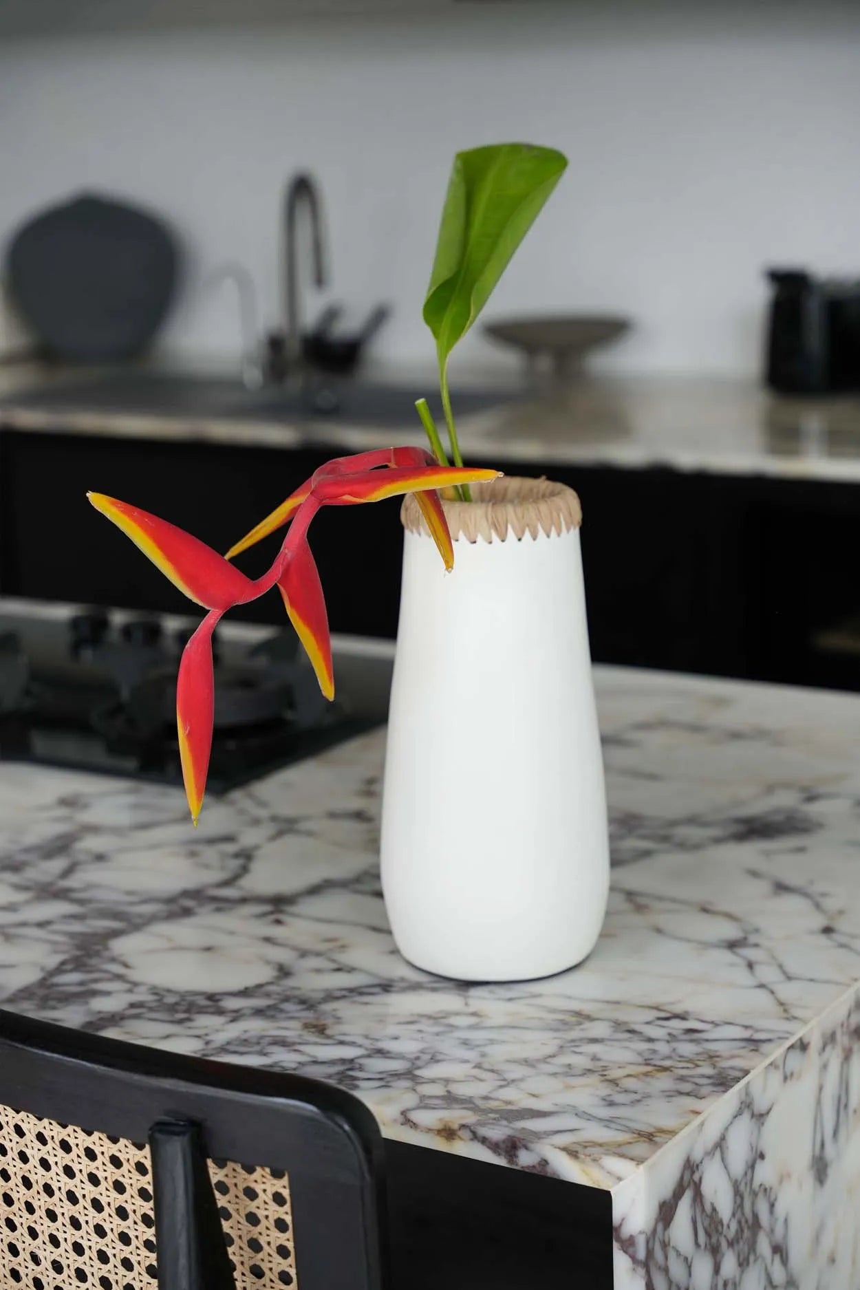 The Cunning Vase - White Natural - L