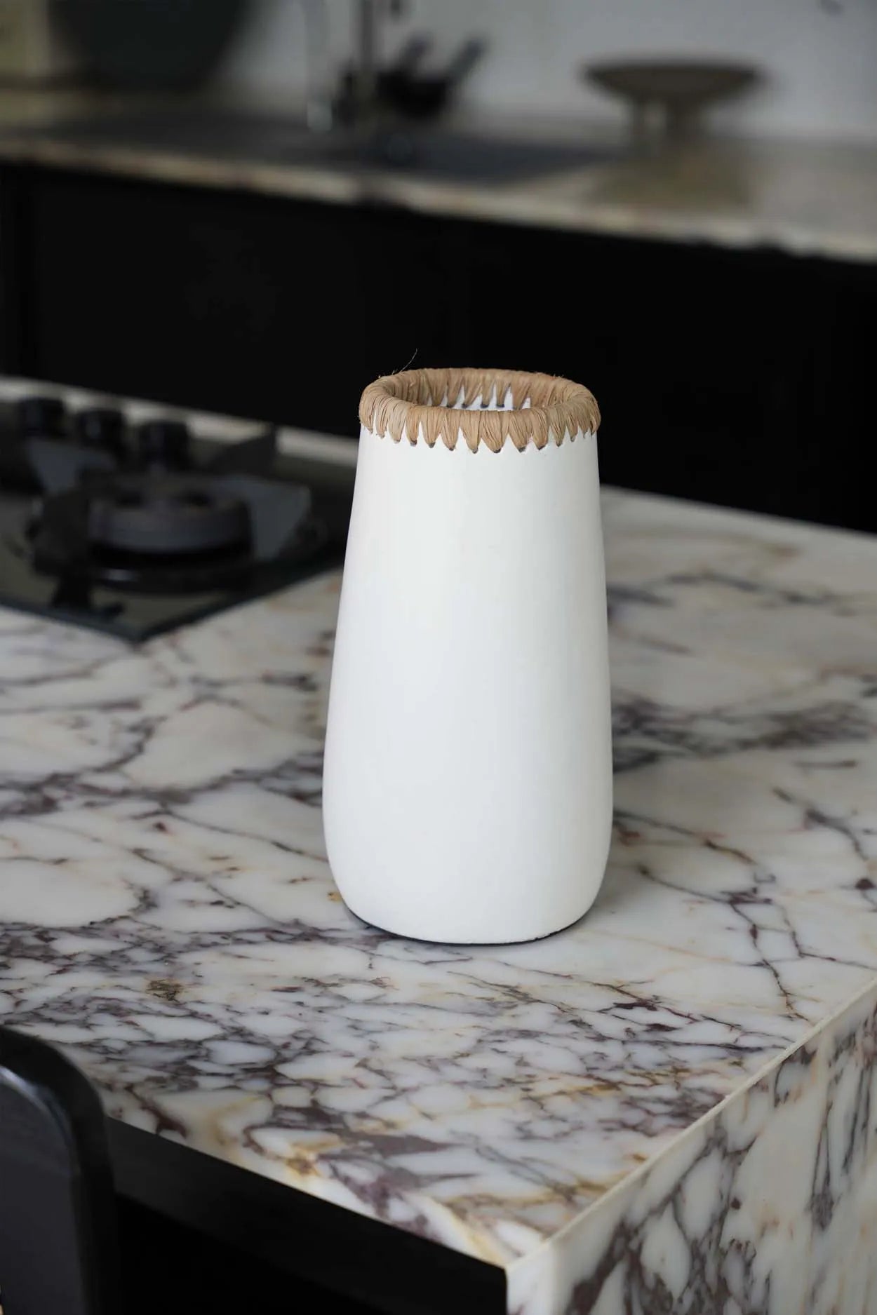 The Cunning Vase - White Natural - M