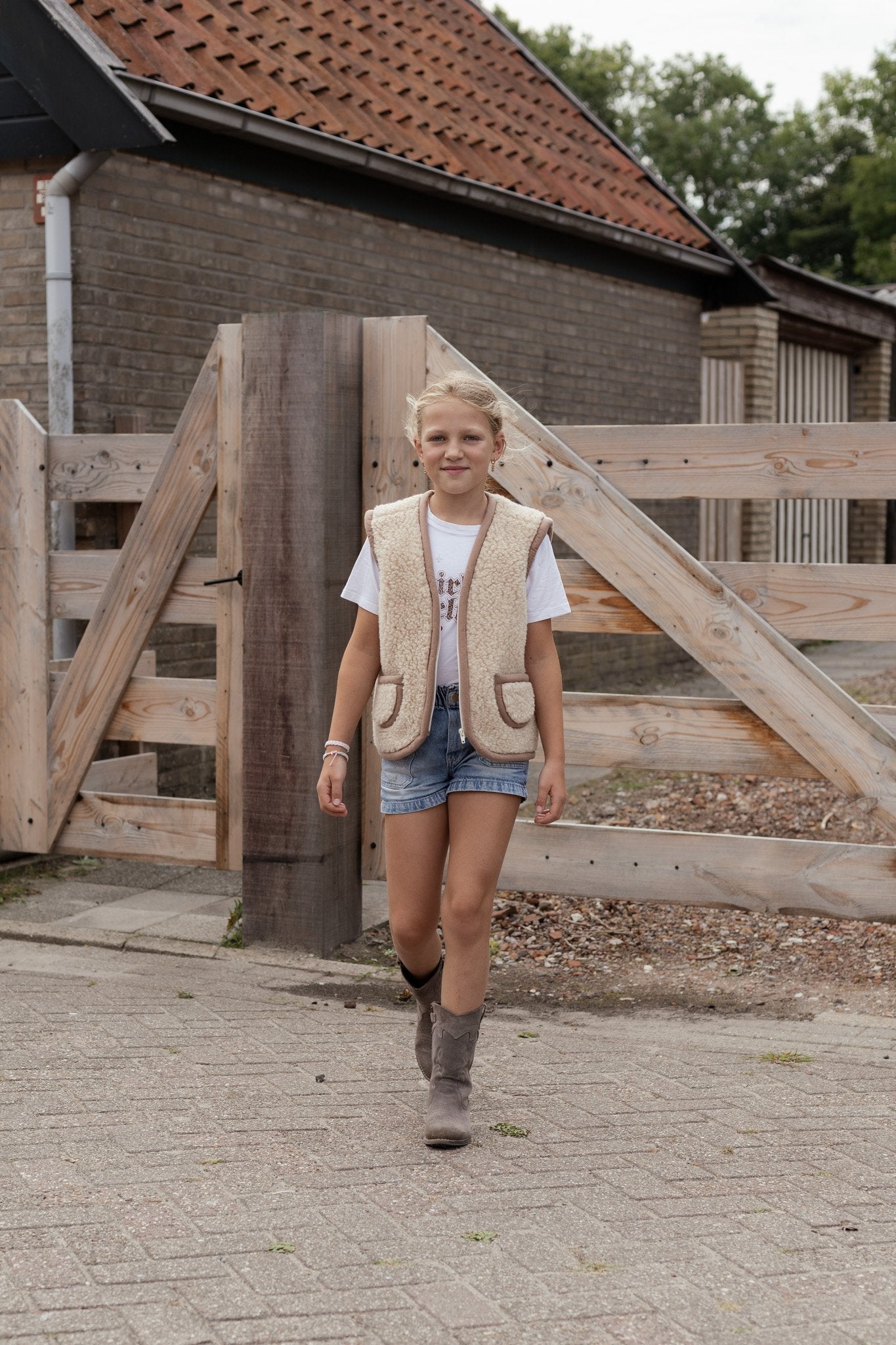 Wollen bodywarmer voor kinderen Nilo - camel - S / 92-104