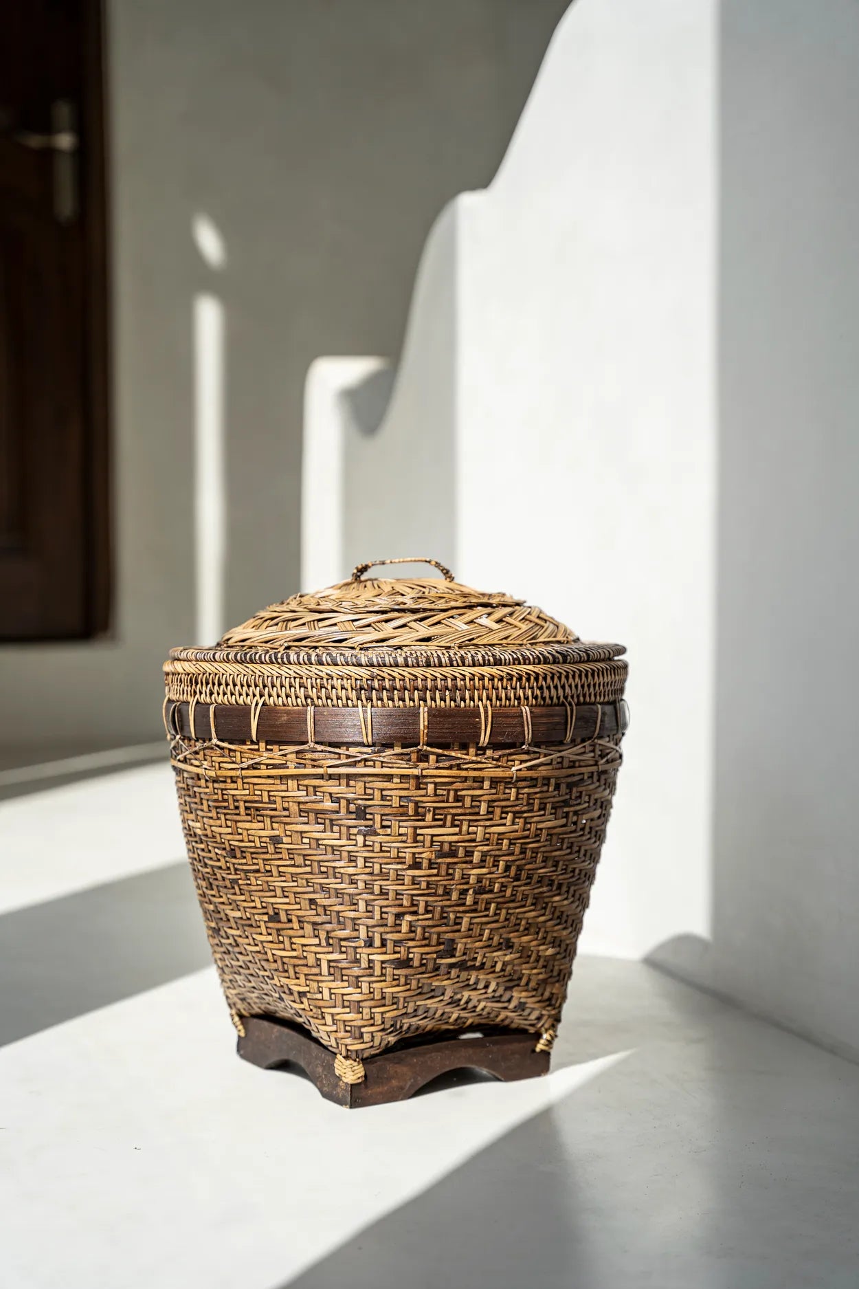 The colonial storage basket - natural brown - M