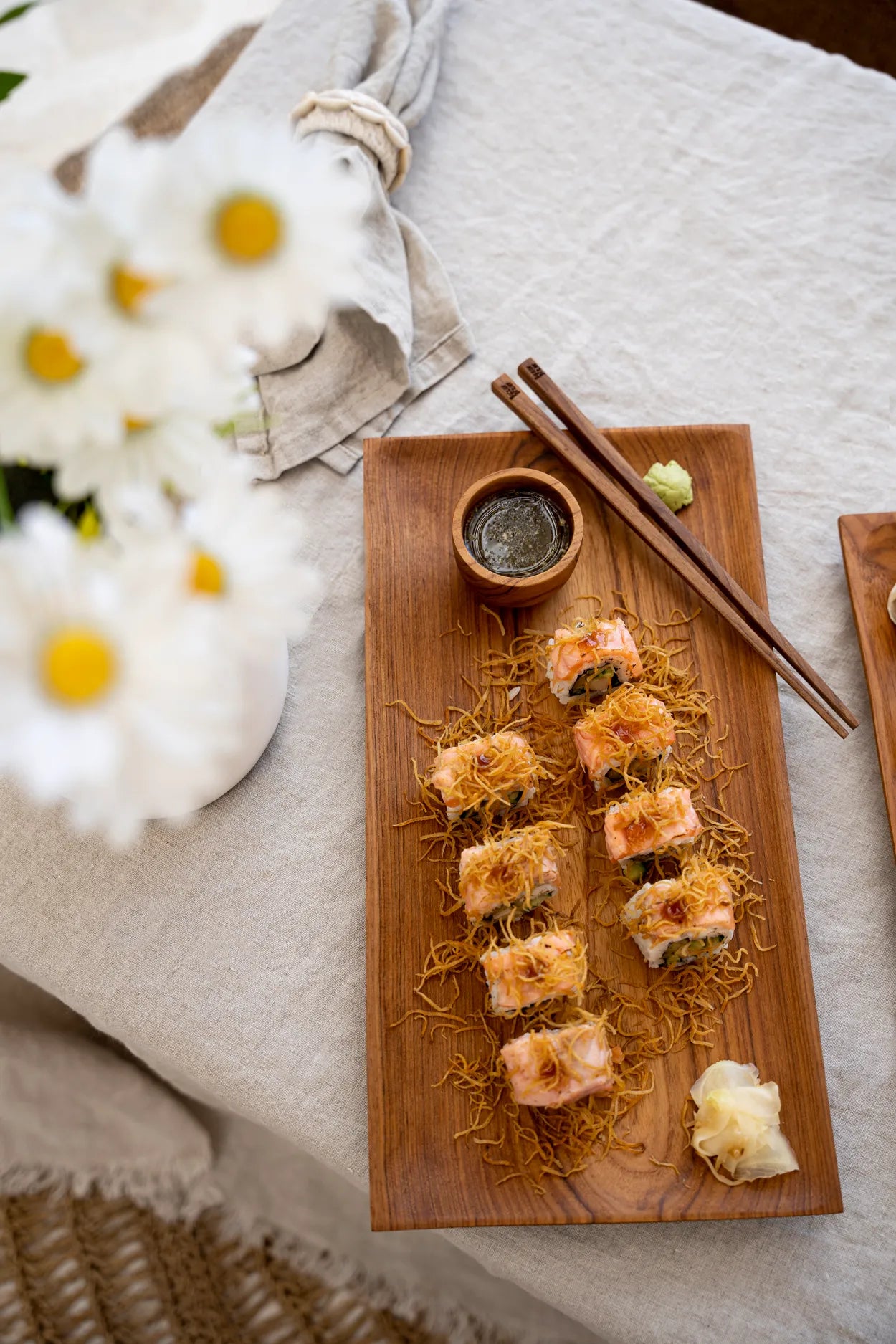 Les baguettes en racine de teck