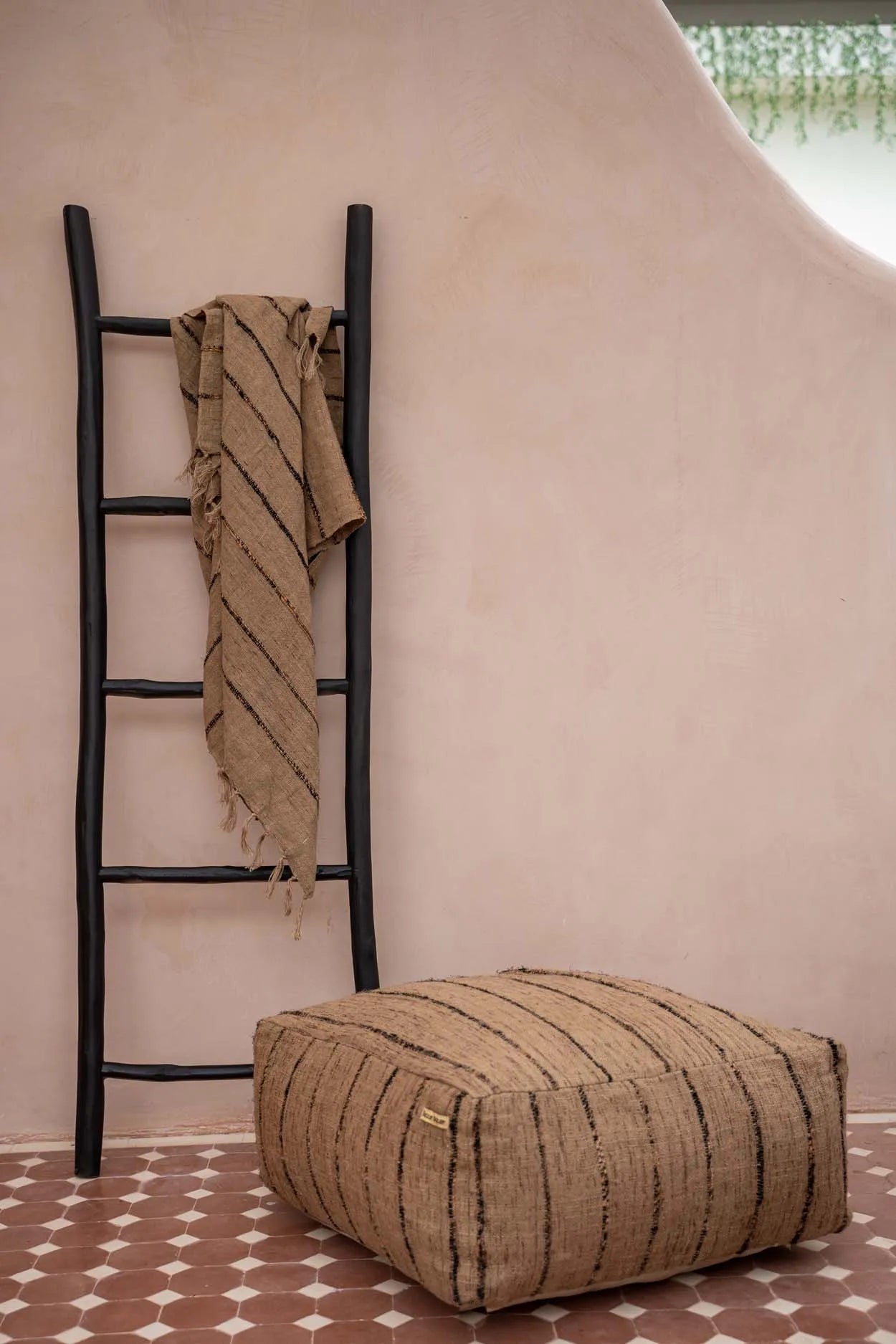 Le pouf Oh My Gee - Beige Noir