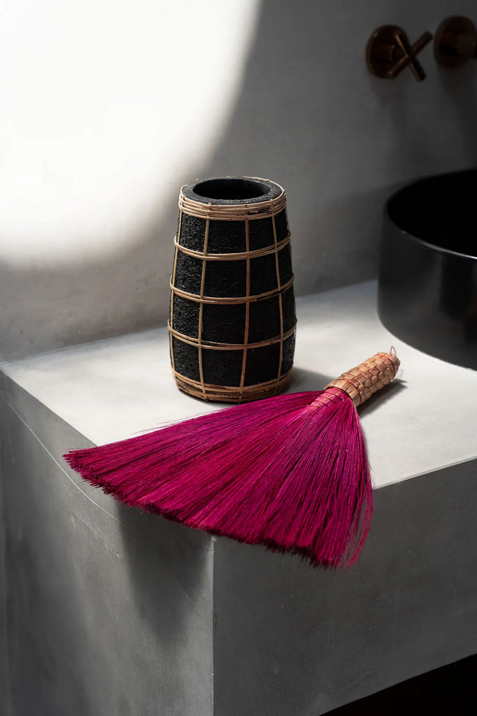 The cute vase - Black Natural - S