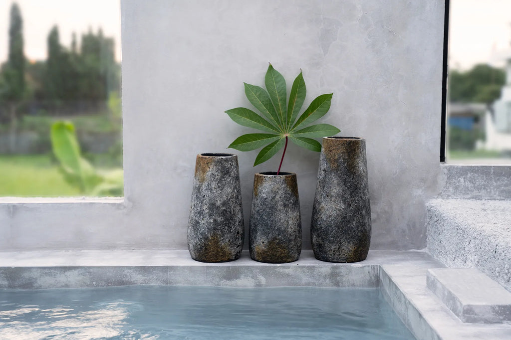 The Creepy Vase - Antique Gray - L