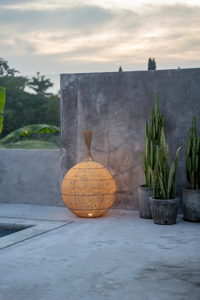 The Wonton Floor Lamp - Hanging Lamp - Natural