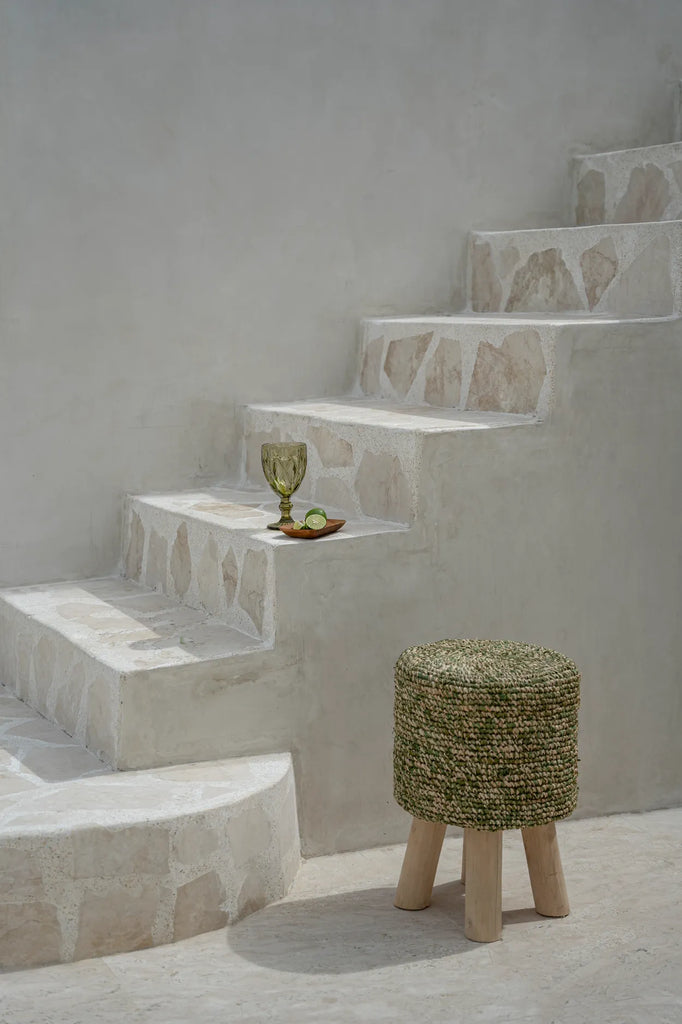 The Raffia woven stool - Jungle Green