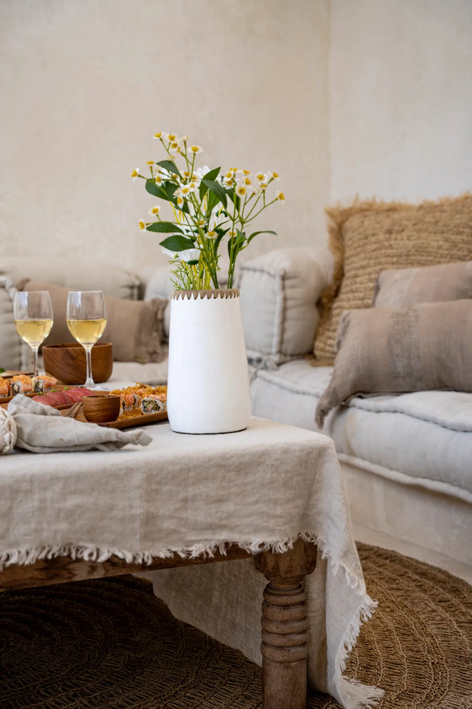The Cunning Vase - White Natural - S