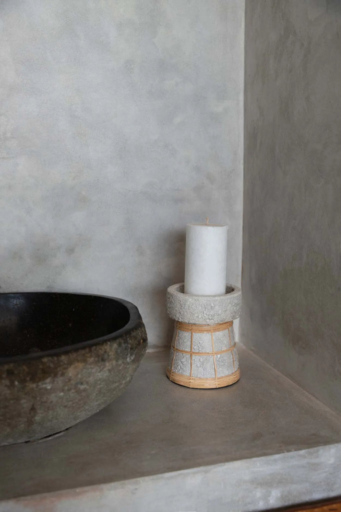 The serene candle holder - concrete of course - L