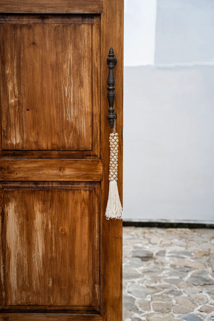 Perles en bois avec pompon en coton - Blanc Naturel
