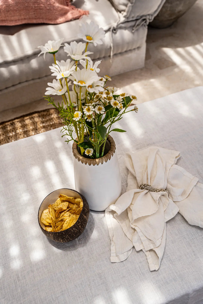 The Cunning Vase - White Natural - L