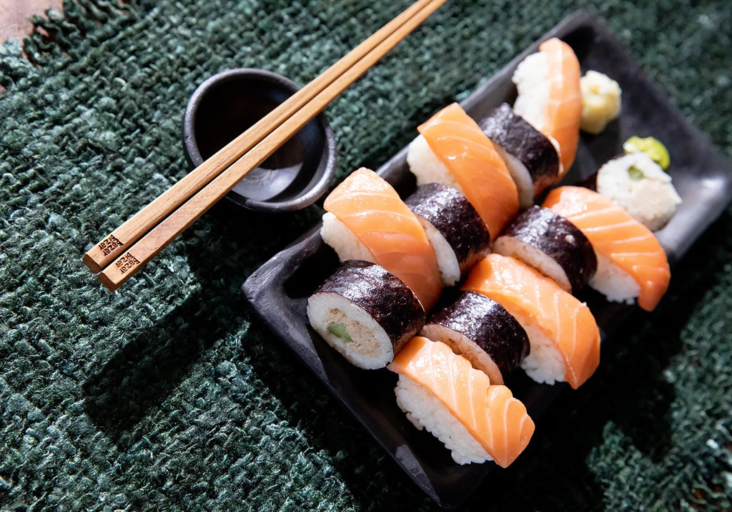 The Burnt Sushi Plate - Black - M