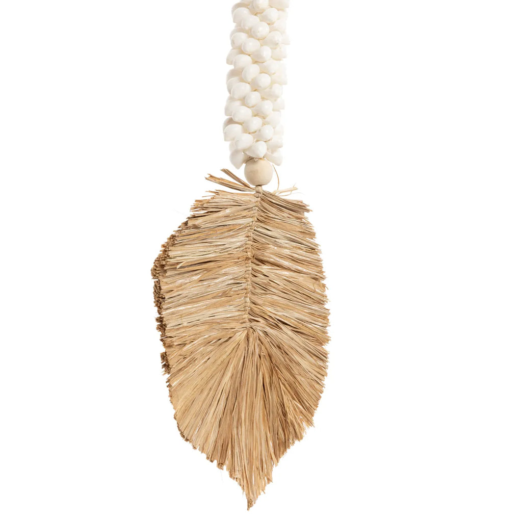The Raffia Shell Brush - White Natural 2 pieces