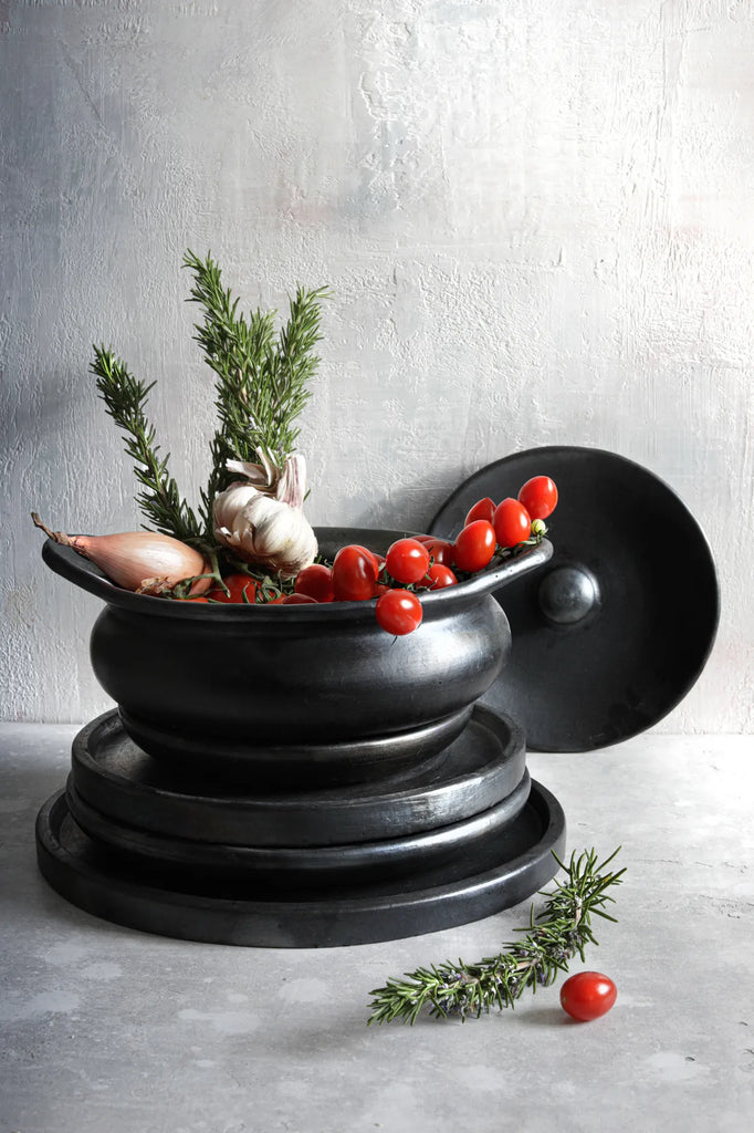 The Burnt Pot - Black
