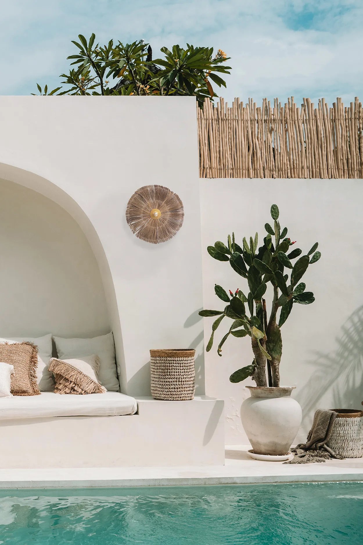 The Chi-Chi wall lamp - Natural brass - L