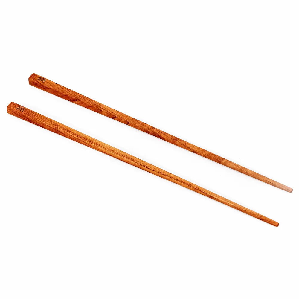 Les baguettes en racine de teck