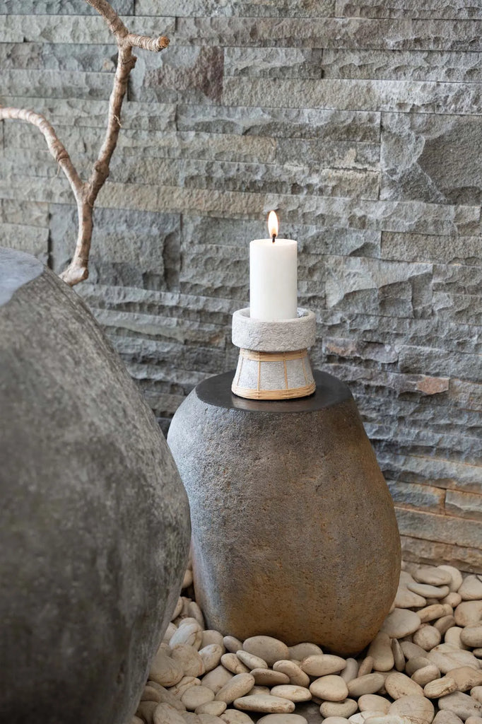 The serene candle holder - concrete of course - S