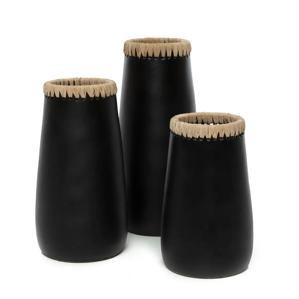 The Cunning Vase - Black Natural - S