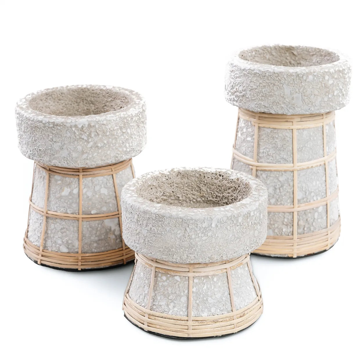 The serene candle holder - concrete of course - M