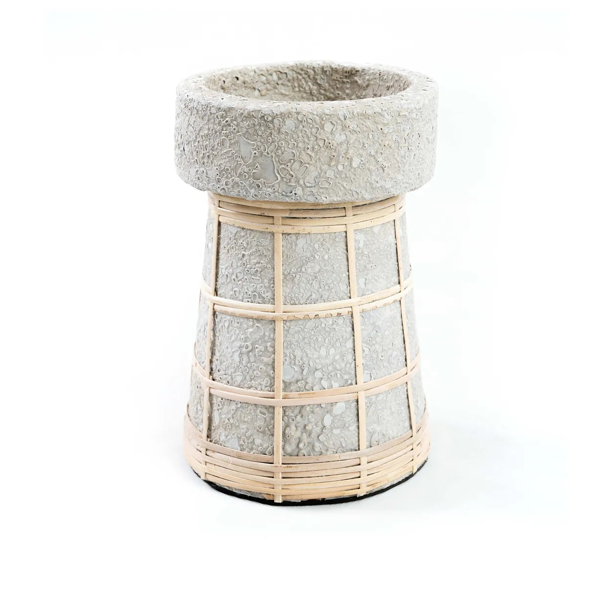 The serene candle holder - concrete of course - L