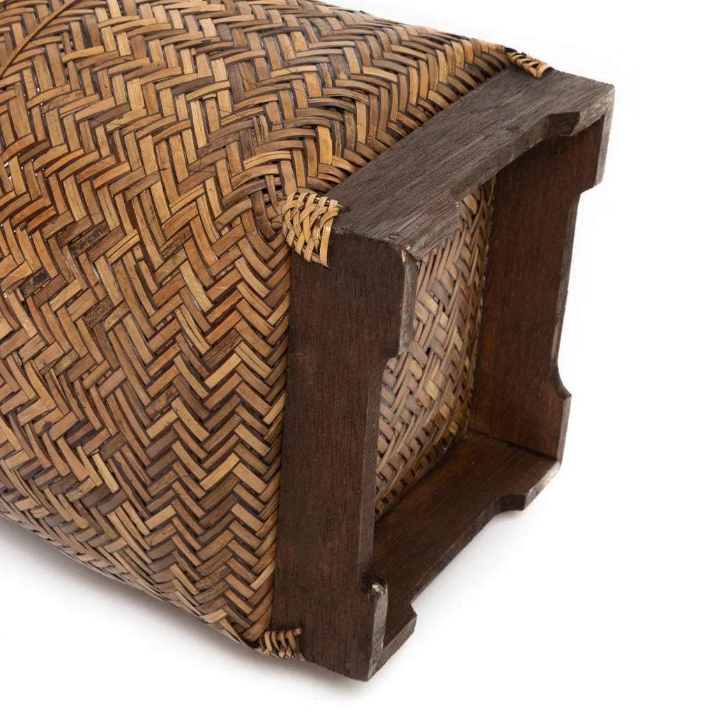 The bathroom trash bin basket - natural brown