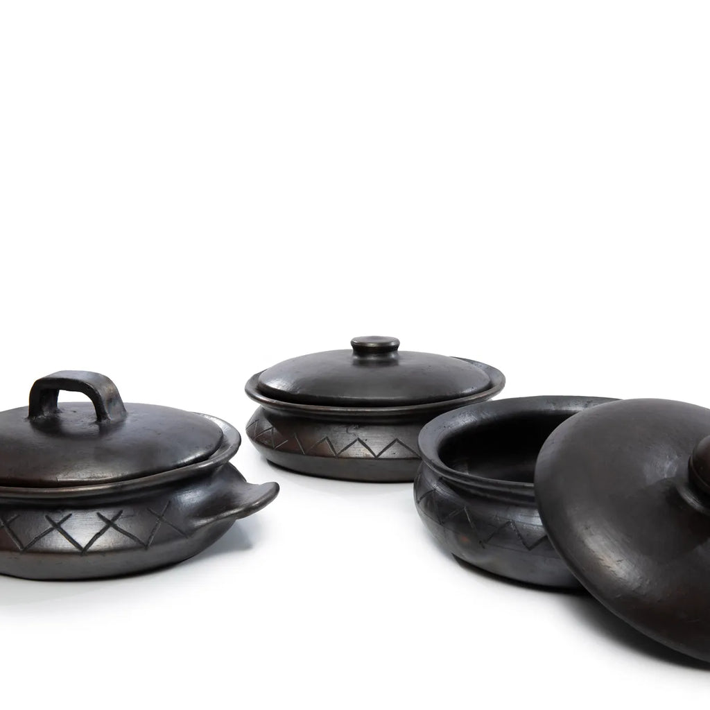 The Burnt Oval Pot with Pattern and Side Handles - Black