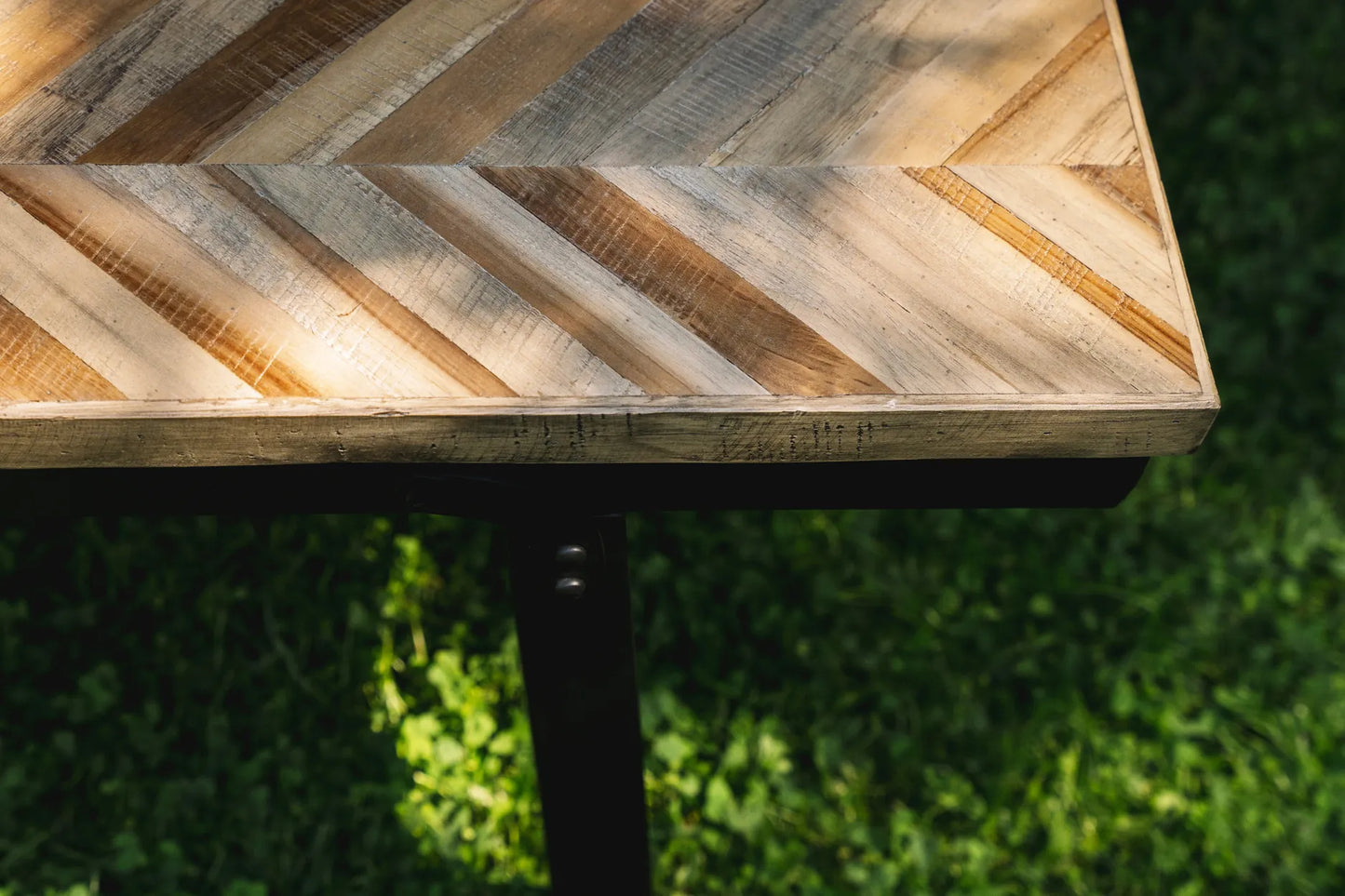 The Herringbone Bank - Natural - 150