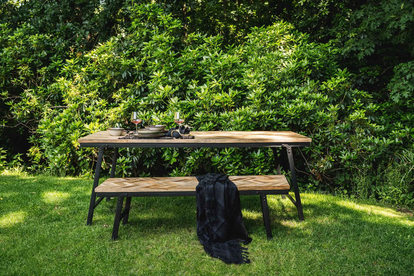 The Herringbone Bank - Natural - 150