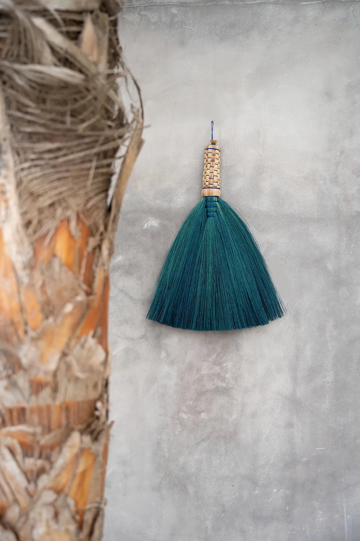 The Broom - Turquoise