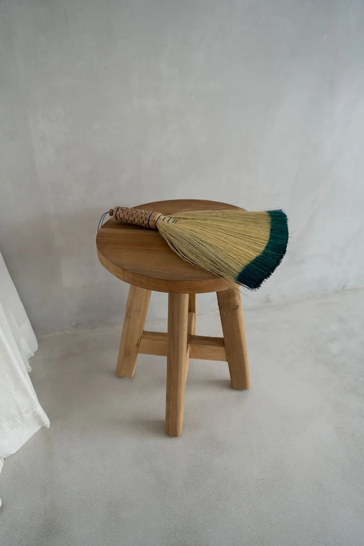 The Broom - Natural Turquoise