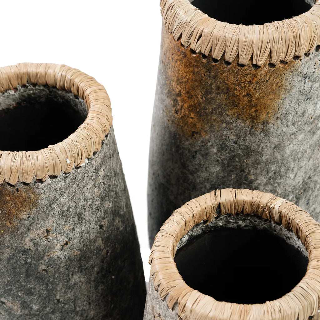 The Cunning Vase - Antique Grey - L