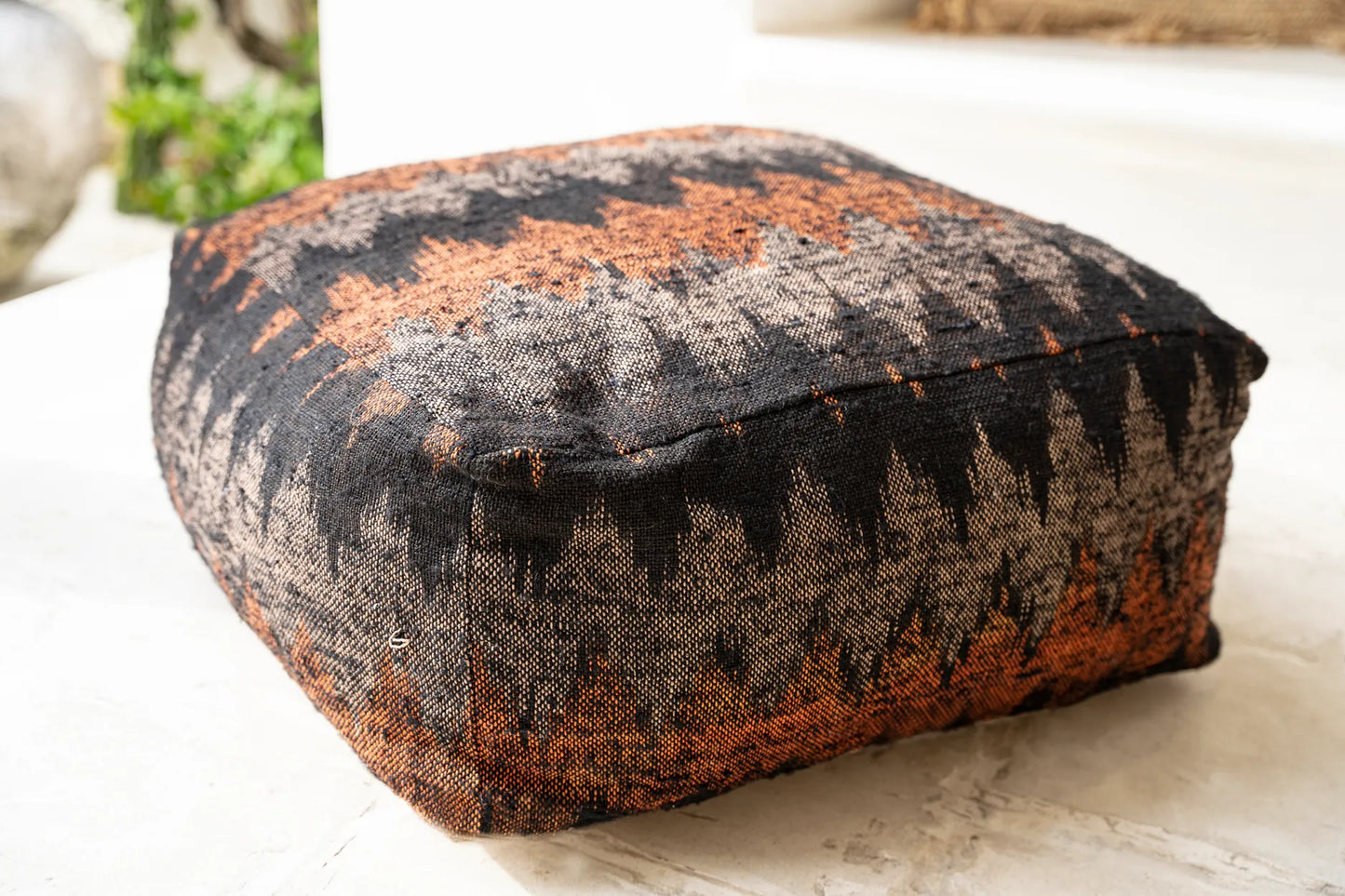 Le pouf Oh My Gee - Noir Orange_40
