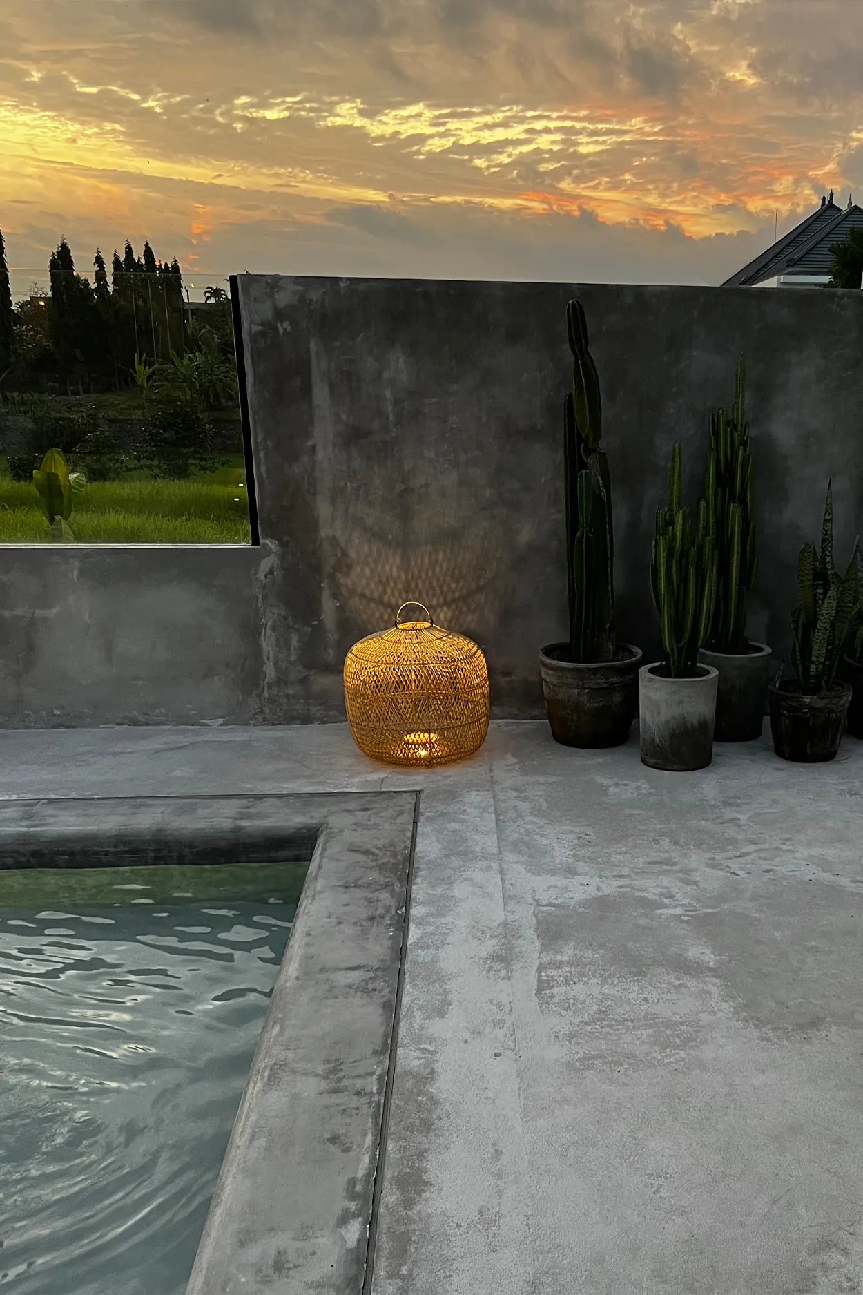 The Batu Bolong pendant - Natural - L