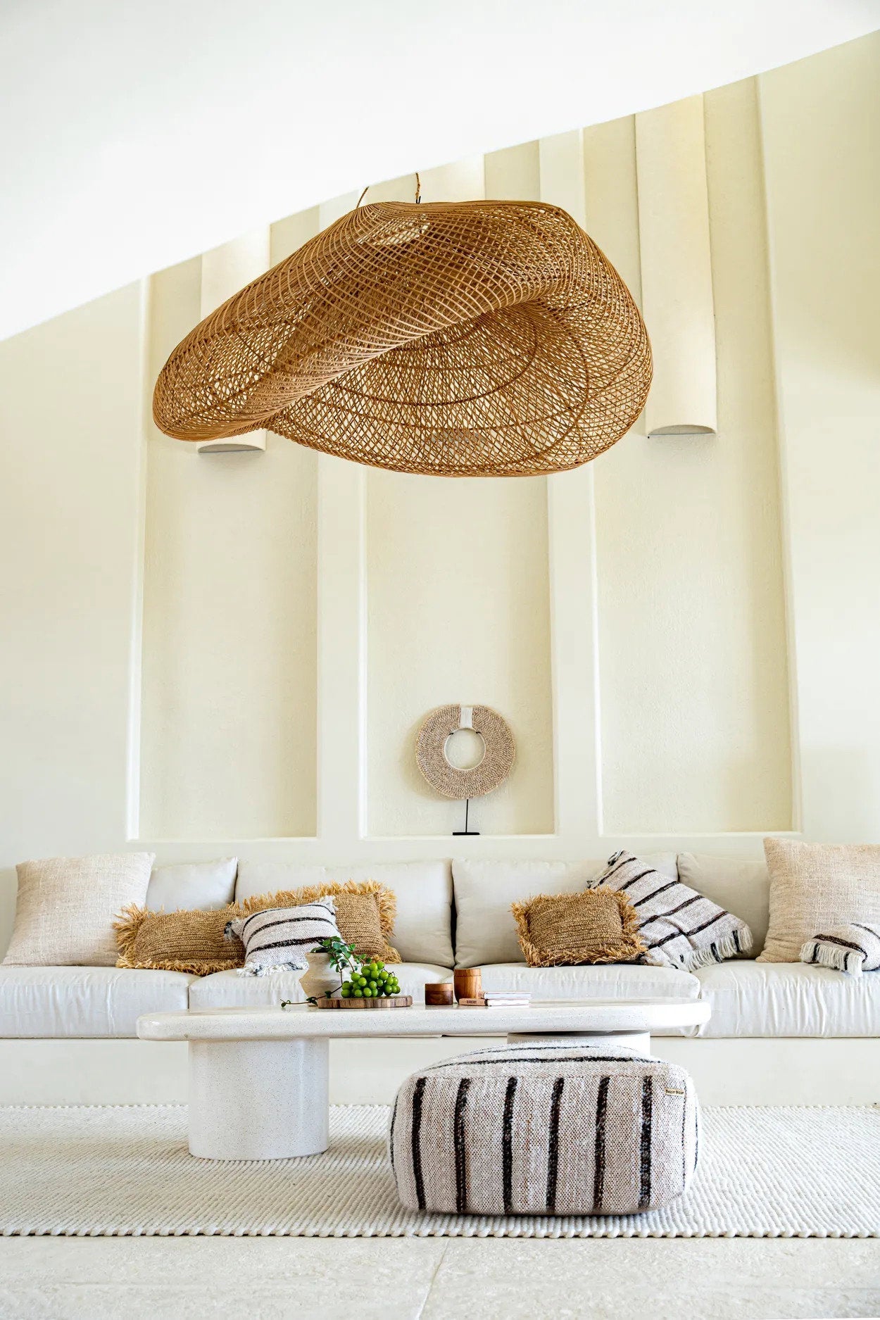 The Papuan Disc on Stand - White - M