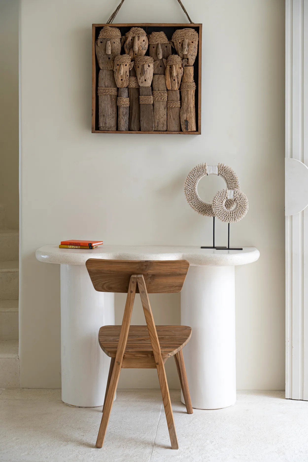 The Papuan Disc on Stand - White - M