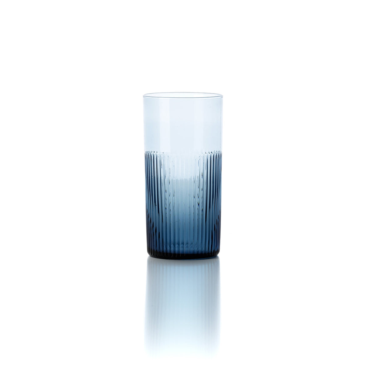 Het azuurkleurige, hoog geribbelde tumblerglas - blauw