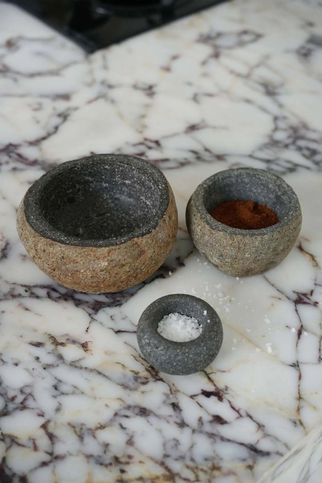 The river stone bowl - Black - M