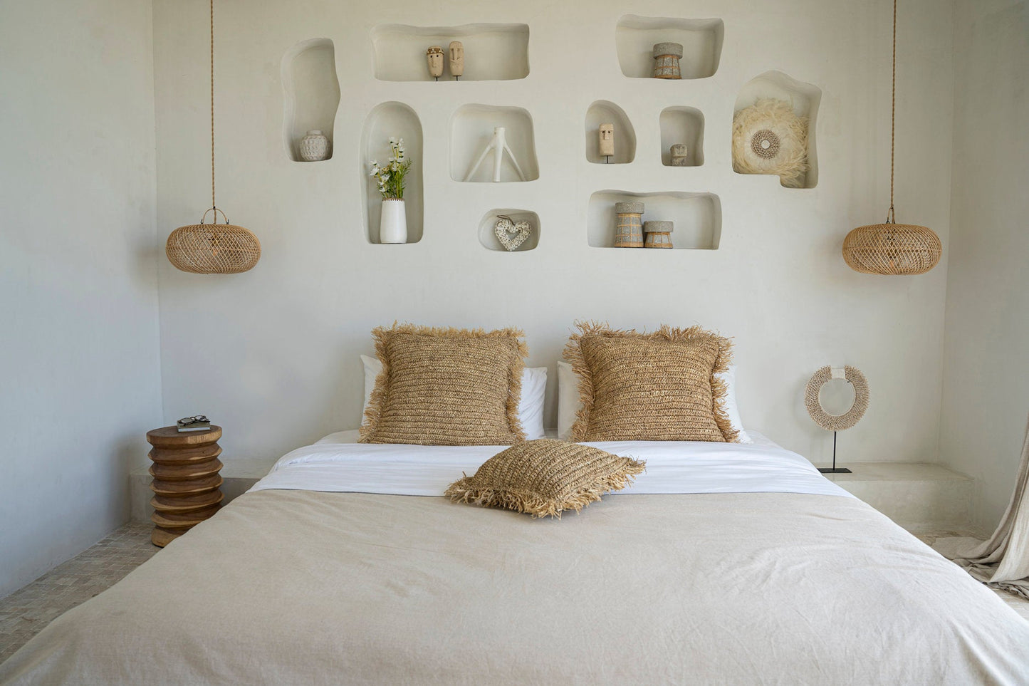 The serene candle holder - concrete of course - L