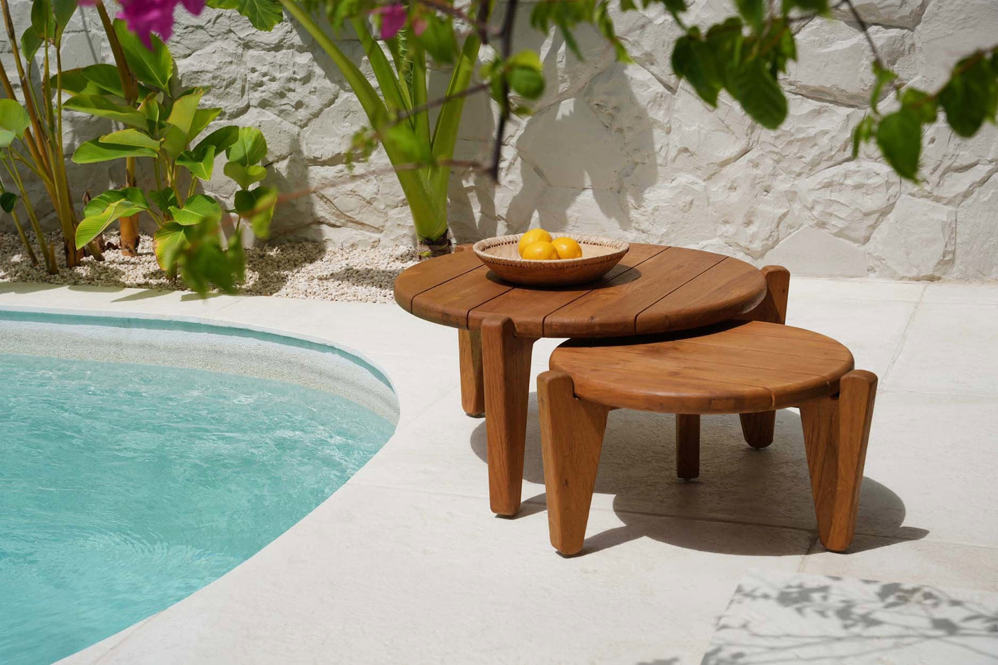 The Seseh coffee table - M - for outdoor use