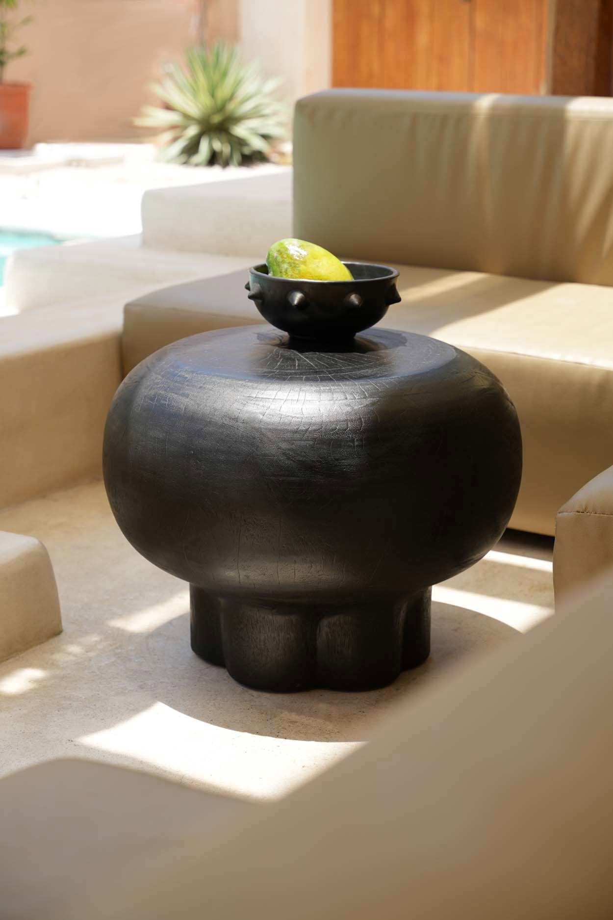 The Tutup coffee table - Black