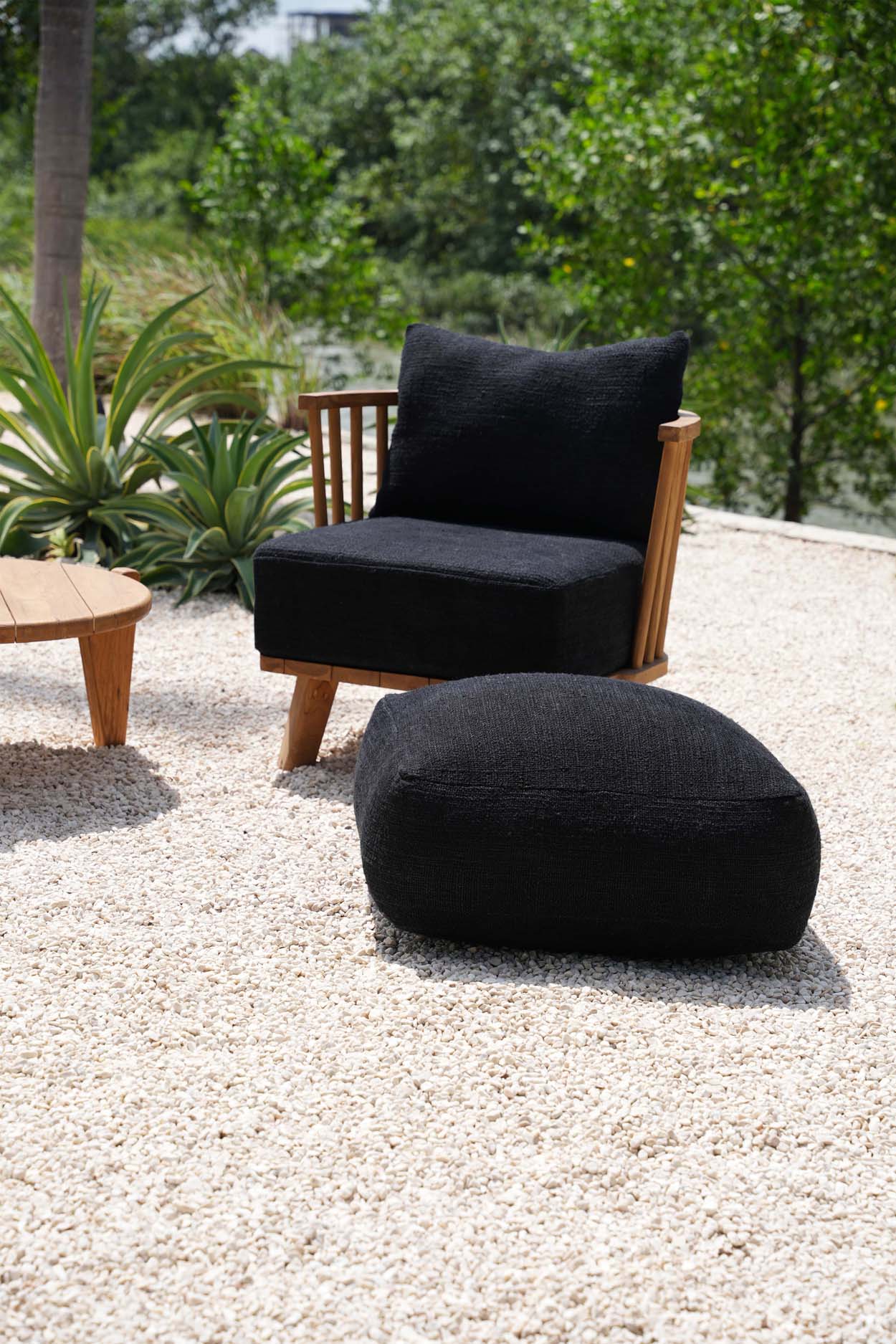 The Malawi Single Seater - Natural Black