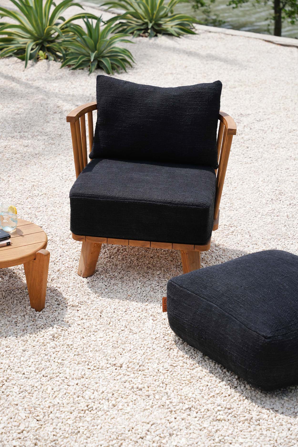 The Malawi Single Seater - Natural Black