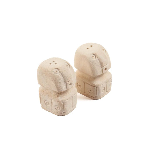 The salt &amp; pepper Sumba