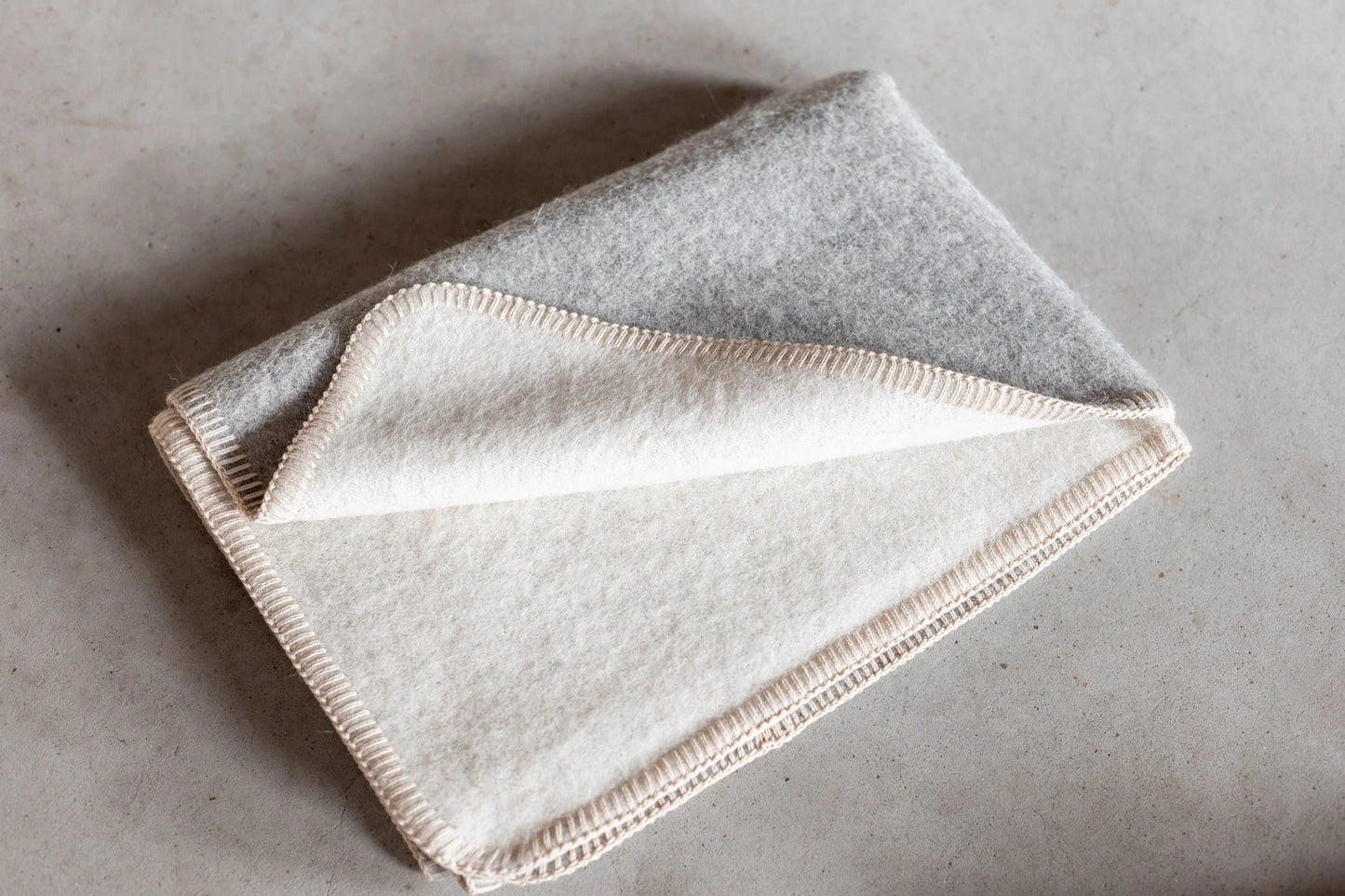 Wiegdeken alpacawol - Lichtgrijs - 100x75cm