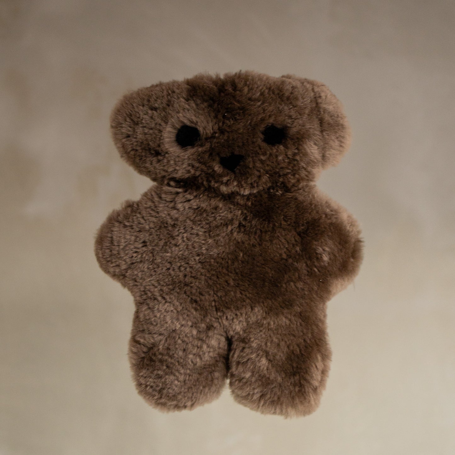 Groot Buurtje Beer - Merino Schapenvacht Knuffel  Bruin